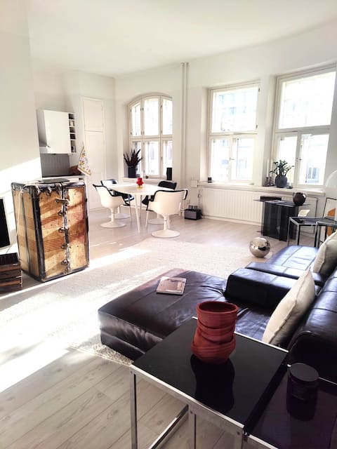 Popular Airbnb listing: Design-driven 70sq/m apartment - Jugendstil in Ullanlinna