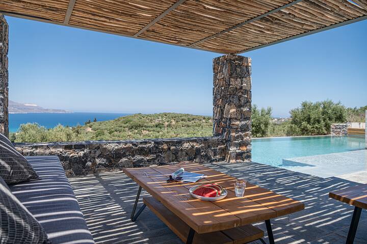 Brand new Villa Eleftheria gallery image 3