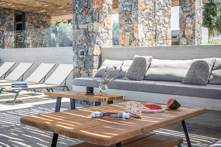 Brand new Villa Eleftheria gallery image 2