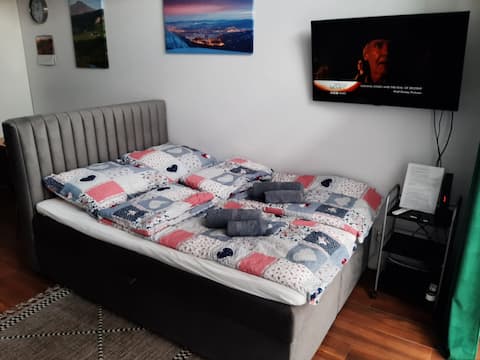 Successful Airbnb property: Aparta Airport in Jerzmanowo Jarnołtów Strachowice Osiniec