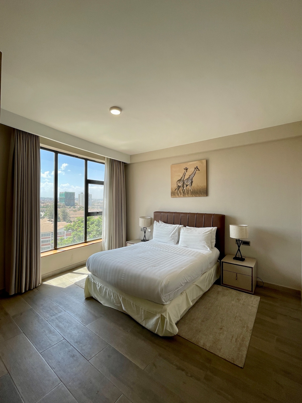 ห้องนอนรอง -> ชั้น 7 ของ "The Curve by The Park"