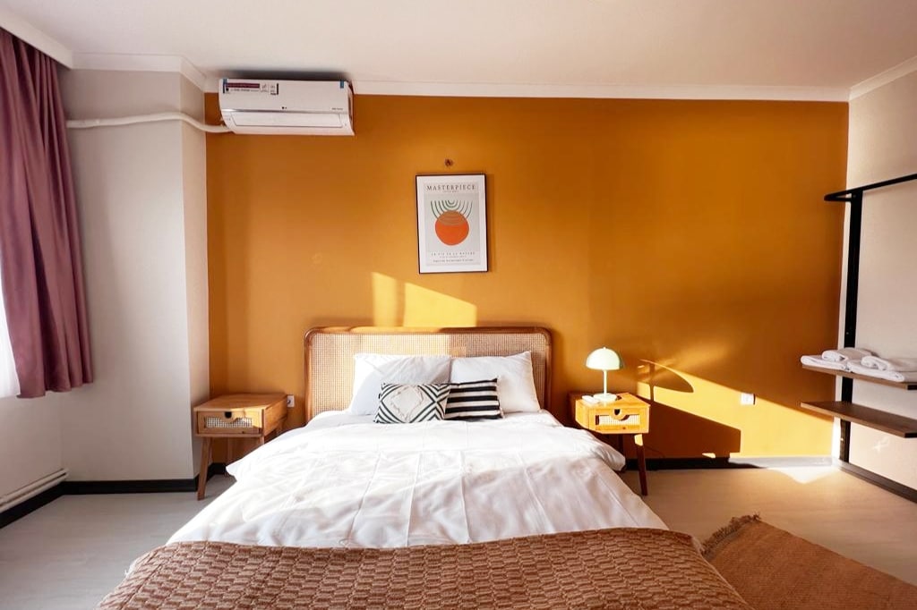 在城市中度过一天后，在独立卧室度假屋中放松身心