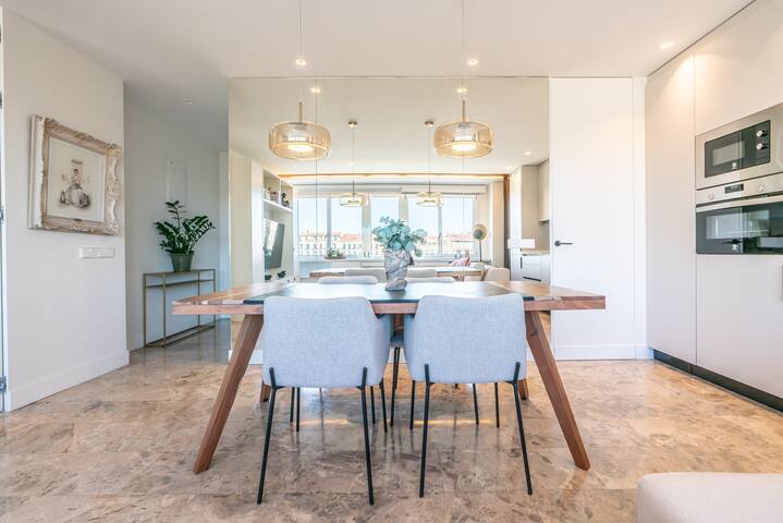 Bright Modern Flat | Heart of Justicia (2) gallery image 3