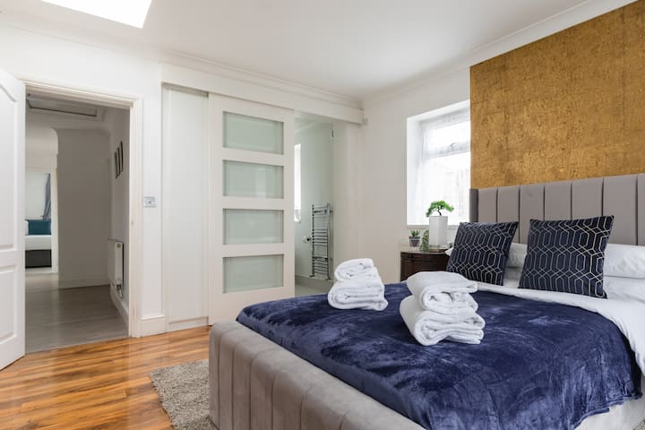 Park Side Bungalow – Hornchurch, London