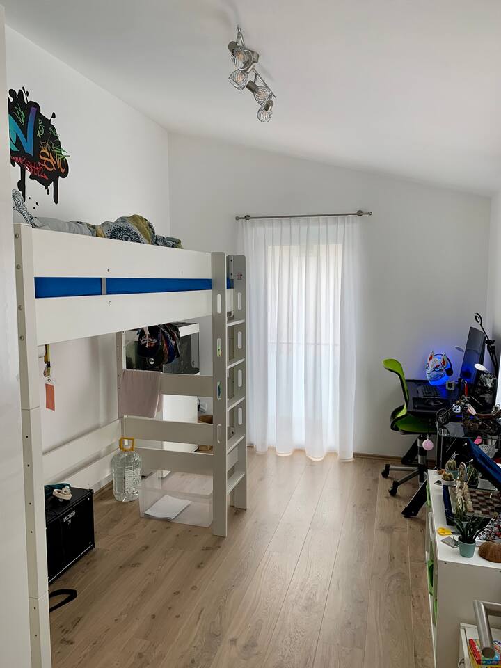 غرفة النوم 2