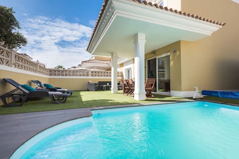 Home2Book Villa Fiona Private Pool & Wifi