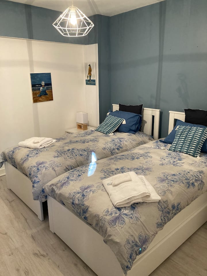 2 X 90X200 เตียง/หมอนคู่