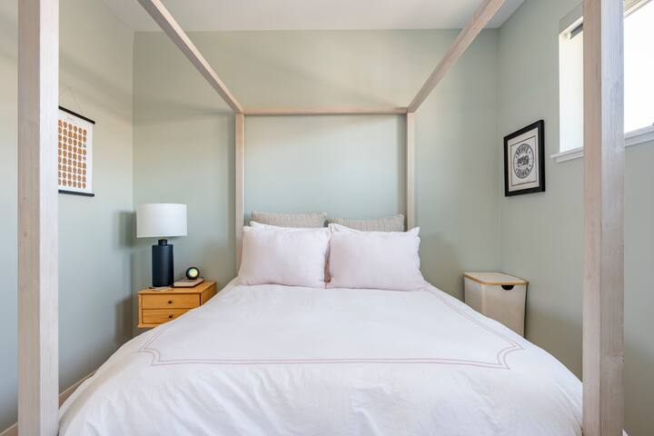 Hip Wicker Park/Bucktown Chicago! gallery image 4