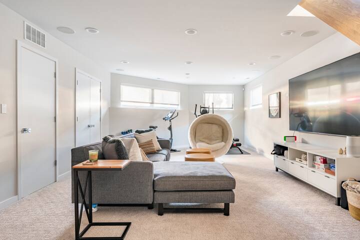 Hip Wicker Park/Bucktown Chicago! gallery image 3