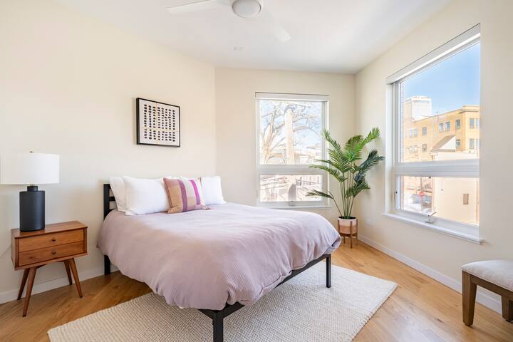 Hip Wicker Park/Bucktown Chicago! gallery image 5