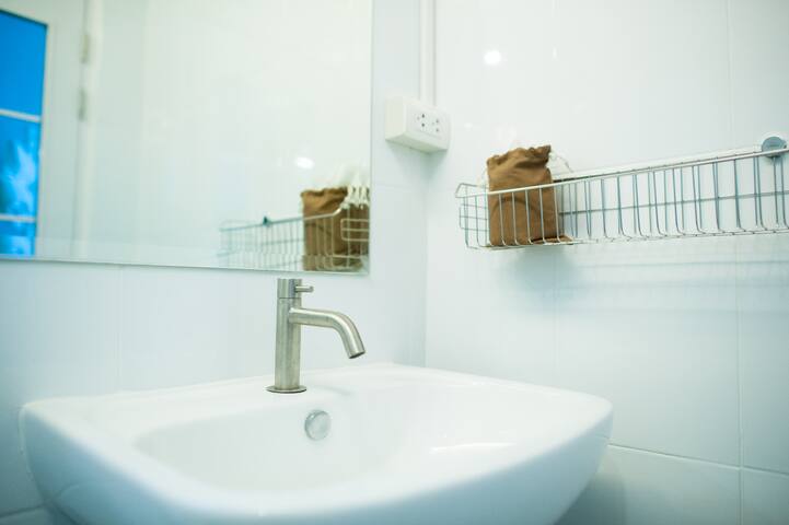 Smart&Easy 16guests apartment (FREE Airport 2ways) gallery image 5