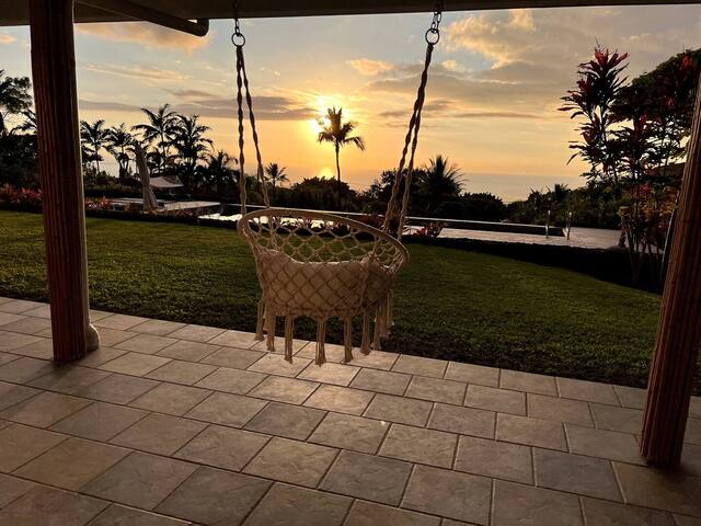 Entire Estate w/ Lap Pool Ocean View AC in DT Kona gallery image 5