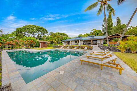 Entire Estate w/ Lap Pool Ocean View AC in DT Kona