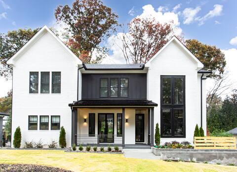 Elegant Spacious New Atlanta Home w/ Secret Room