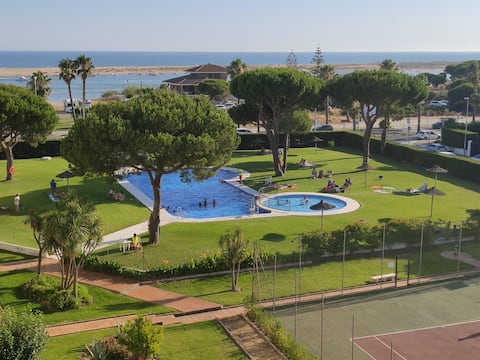Anuncio de Airbnb popular: Apartment with a view of Monteluna en Cartaya