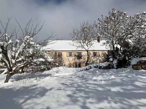 Warm family home, garden, mountain view