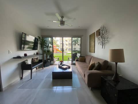 Top performing Airbnb: Enchanting Ground Floor Apt. in Supermanzana 329