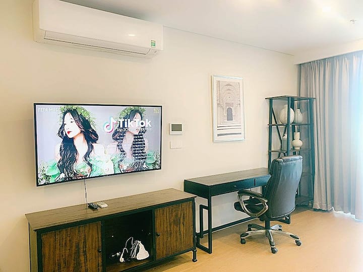 Workspace evidence from Isabelle : The Song, Your home in Vung Tau