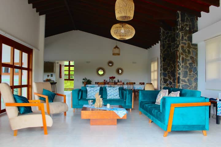 Hermosa Casa Campestre Cerca Del Parque El Café - Montenegro