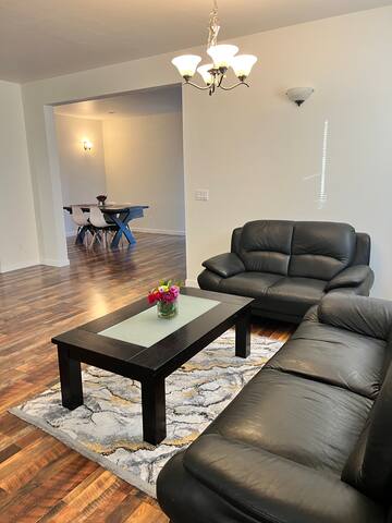 BRAND NEW Entire home in Beacon Hill gallery image 3