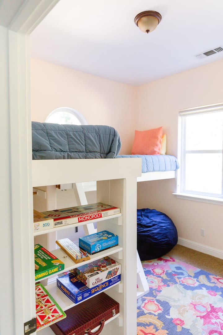 La bolsa de frijoles gigantes se puede sacar a la sala de televisión. 