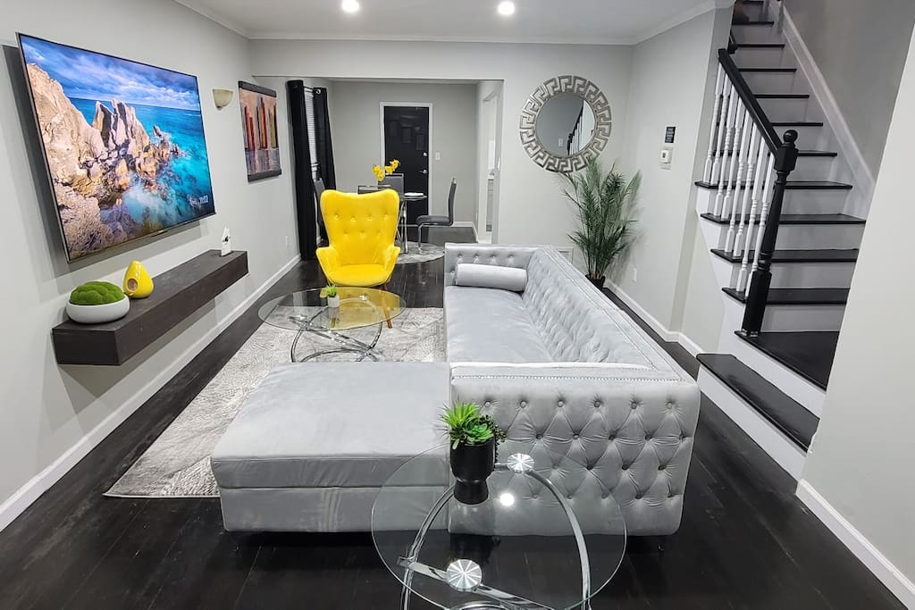 Modern home near JFK/UBS Arena/ Casino