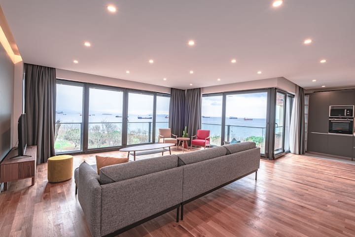 Homie Suites | BA4 | Sea View 2BR Bakırköy