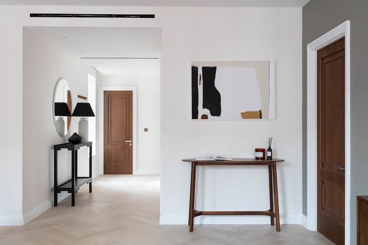 Parliament Square Apartments – Luxury 2 Bedroom gallery image 3