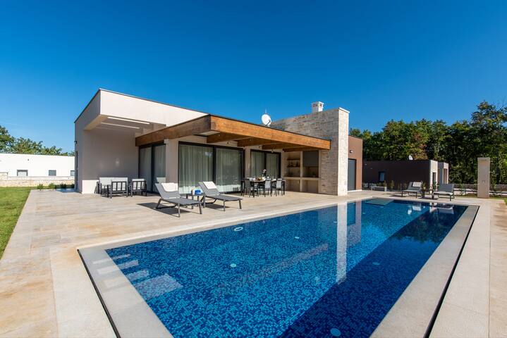 Commodo Villas D.o.o. managed Airbnb listing 1