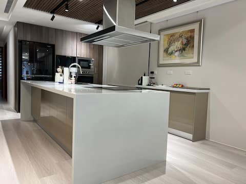 Bichu - Bitan Mountain View - Elevator Building - 4 Bedrooms for 11 People - Free Parking - King Bed