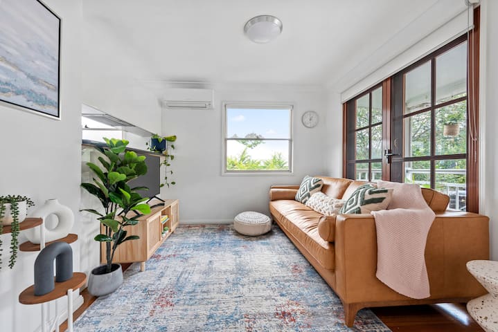 Paddo Central ~ 4Bed/2Bath/1Car/CBD Views ~ House