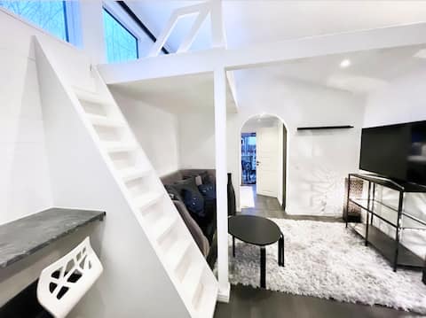 Popular Airbnb listing: Small cottage - quiet area close to town! in Sundbyberg