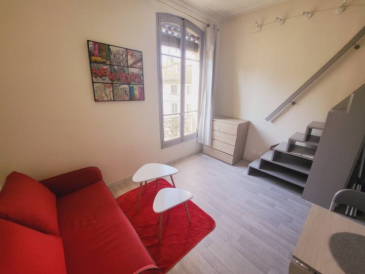Lovely Apt for 3 Intramuros Apartments for Rent in Avignon