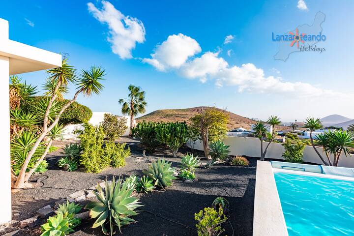 Lanzaroteando Holidays managed Airbnb listing 1