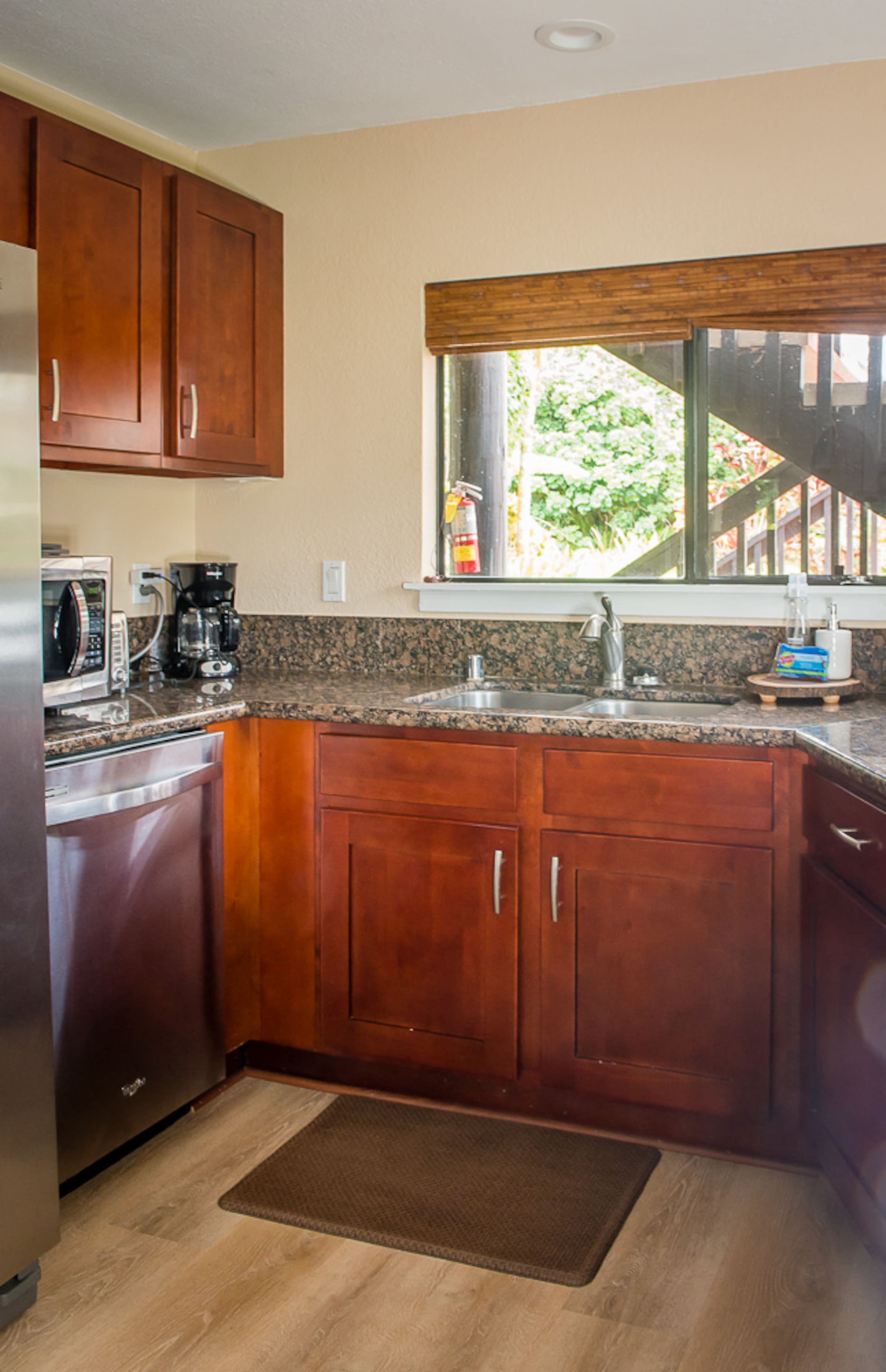 Two king bed suites close to Hanalei Bay and shops - Photo 3