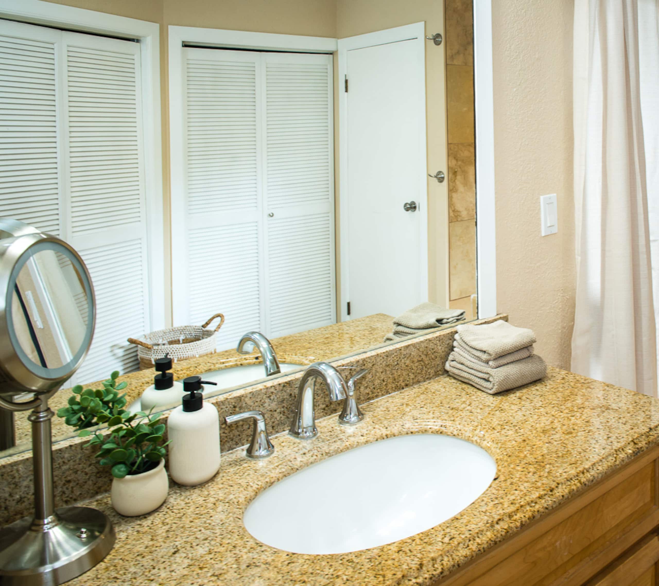 Two king bed suites close to Hanalei Bay and shops - Photo 13