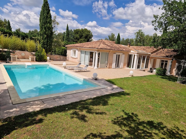 location maison avec jardin la tour d'aigues