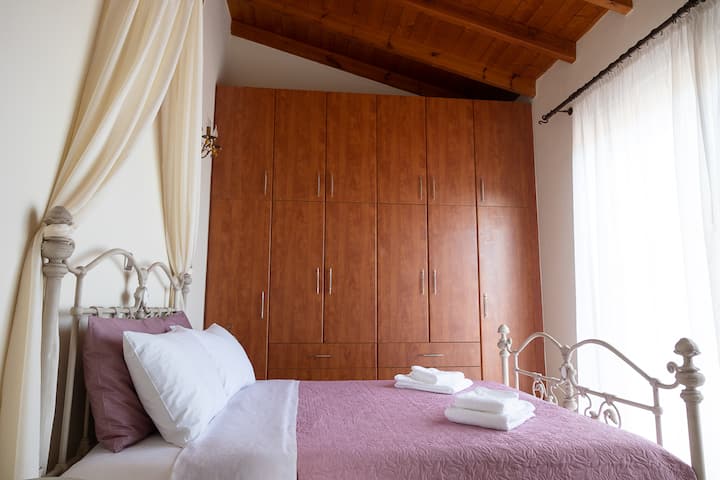 Собата на вториот кат со најдобар поглед
