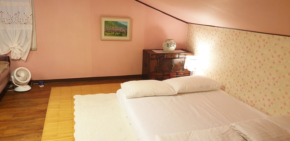 Kamer op het dak_2_Matrasbed voor twee personen_2020A