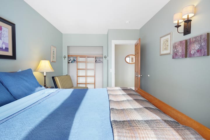 Camera da letto matrimoniale.