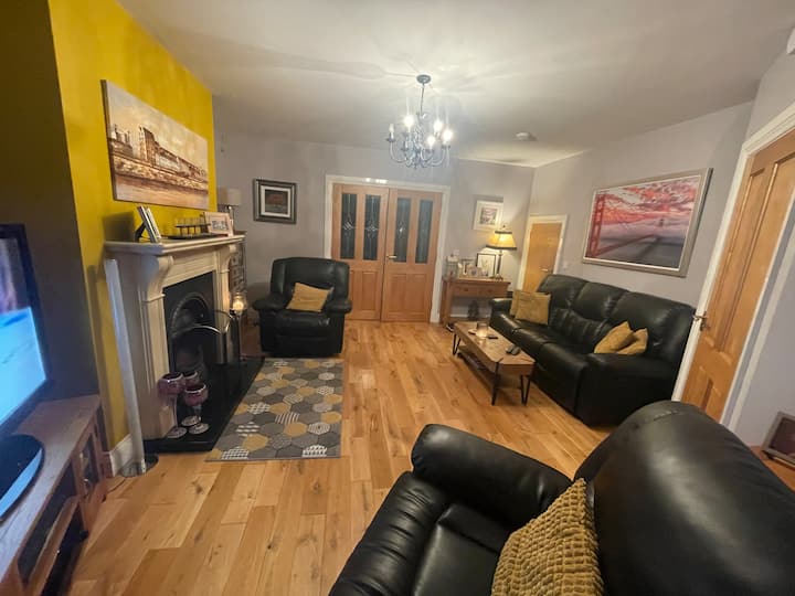 Clean & Comfortable House - Loughrea