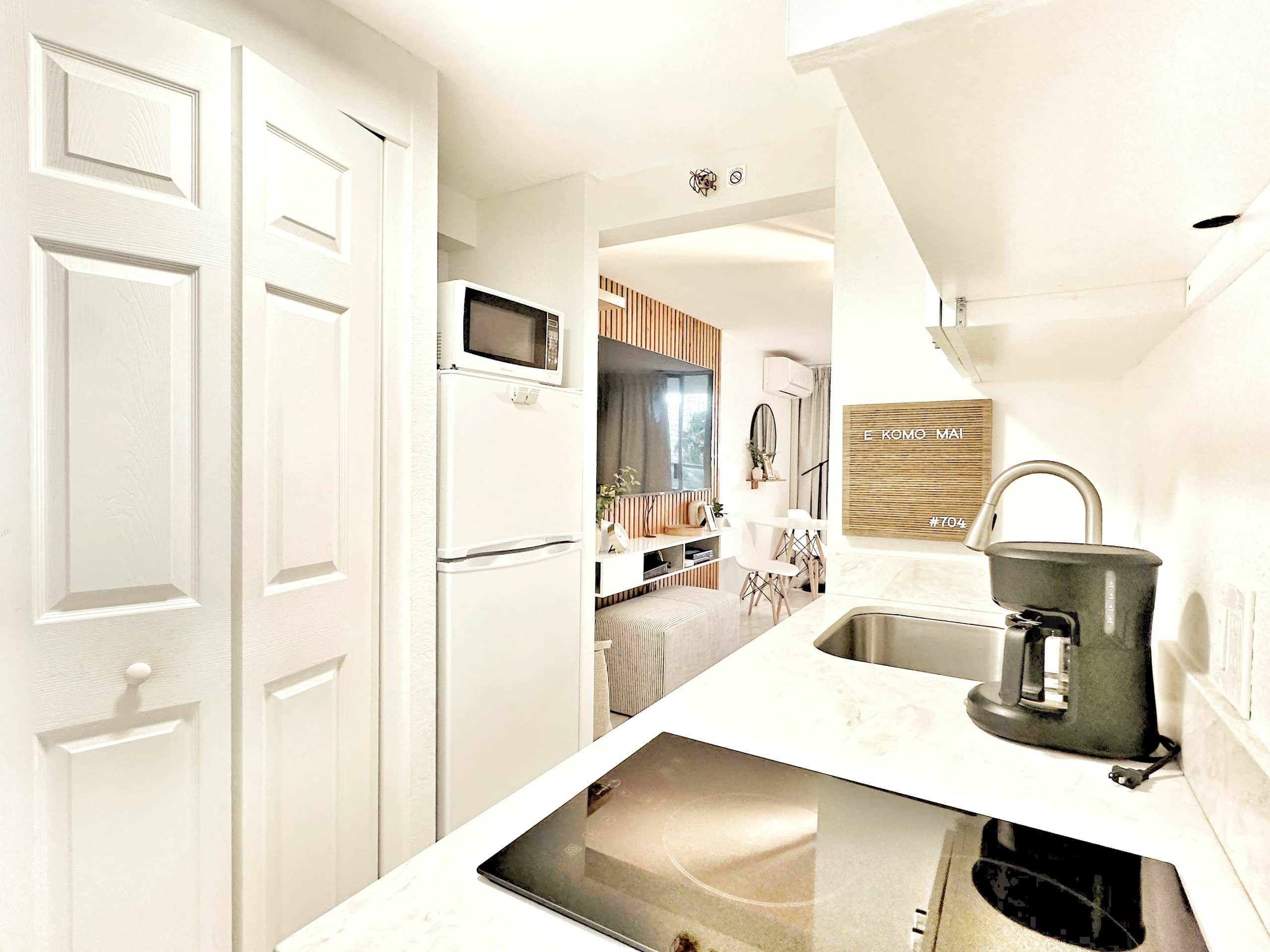 Boutique Studio w/City & Canal Views in Waikiki! - Image 9