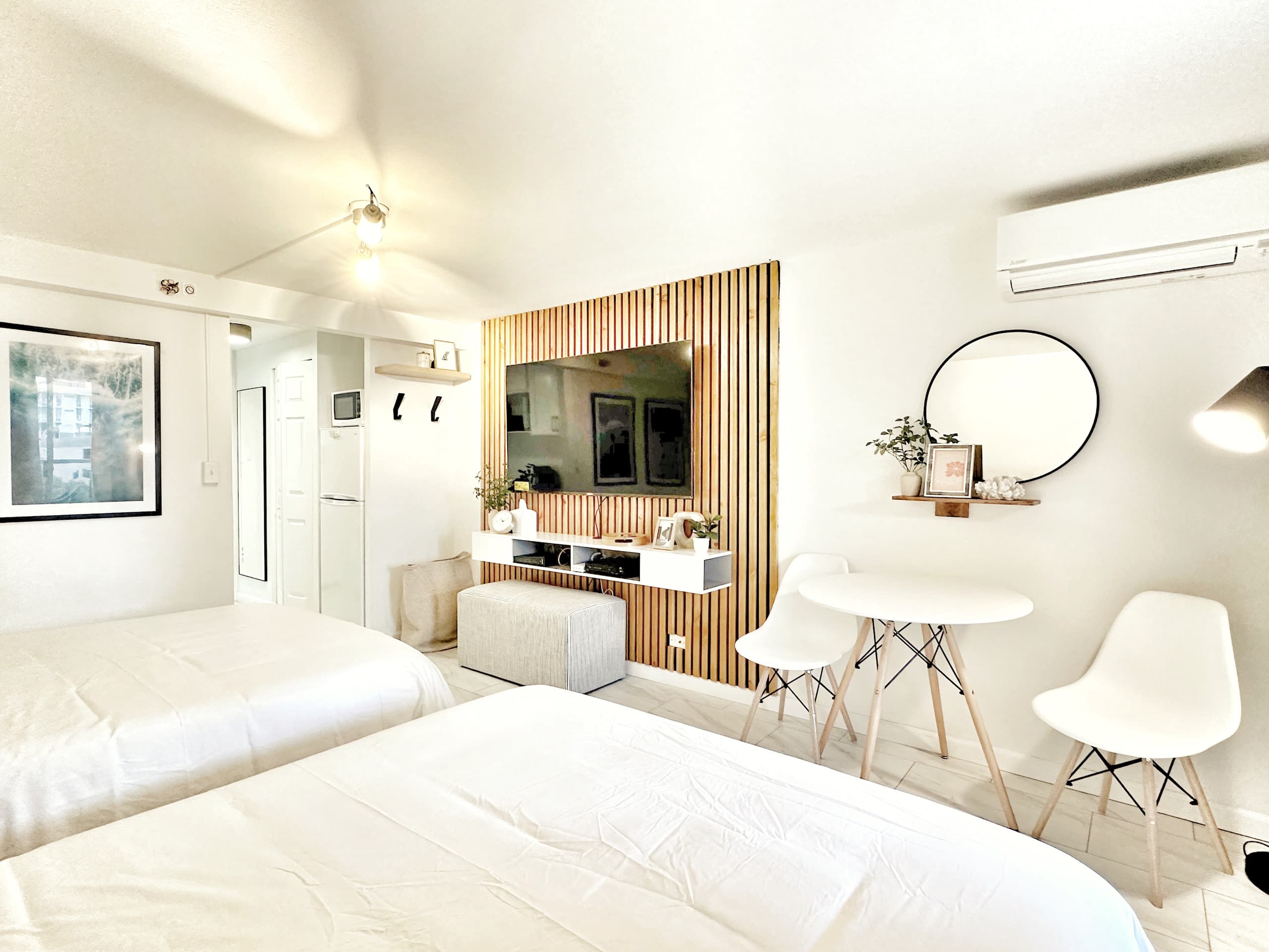 Boutique Studio w/City & Canal Views in Waikiki! - Image 5