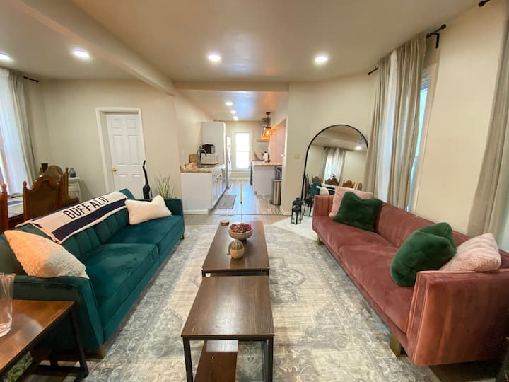 Spacious Single Family House with Modern Amenities Houses for Rent in