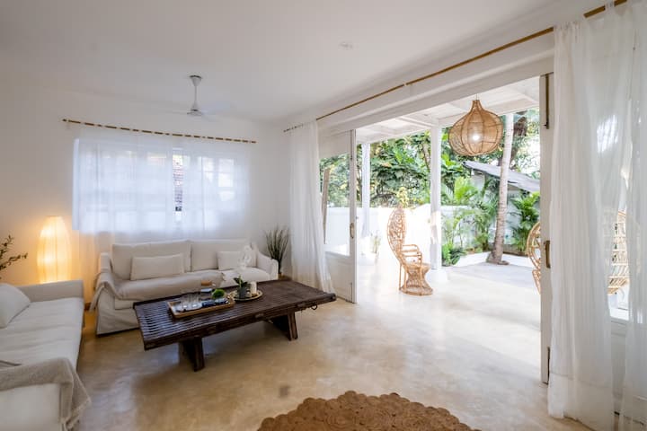 Living room 1 image 10
