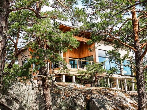 Embraced by the rock and sea | Finnish Archipelago