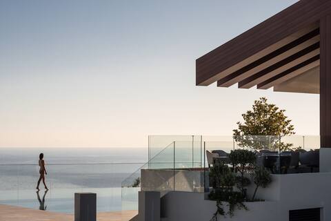 Amphi Exclusive Residence - The essence of summer!