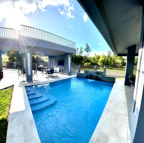 Luxe Home for 16 guest near Guavate PR!