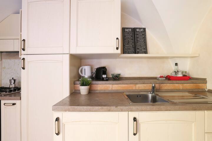 Romantica Suite Firenze cls Central Market & Dome gallery image 5