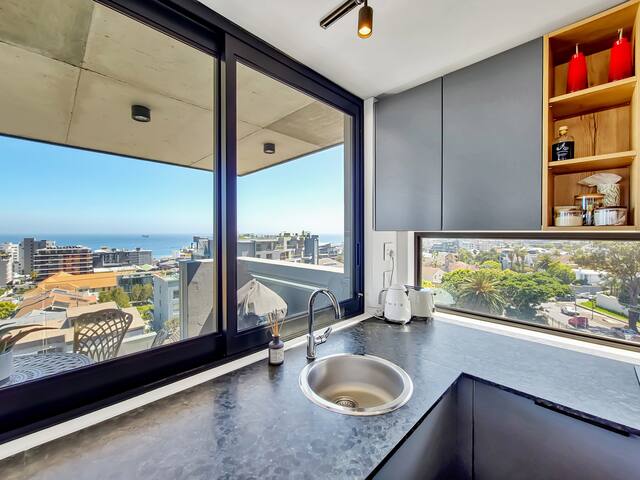 Luxury Penthouse with Ocean View, A/C and Inverter gallery image 5